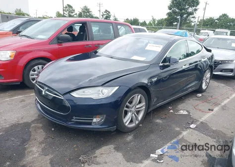 2013 Tesla Model S from USA, damaged, VIN 5YJSA1CN7DFP06683